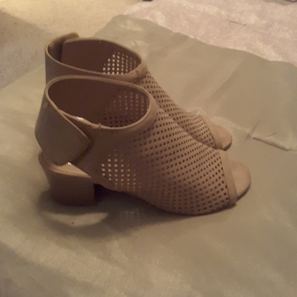 Shoes - Picture 1 of 2